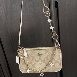 NWT！COACH NOLITA 19 IN SIGNATURE CANVAS  C3308 with extend floral chains